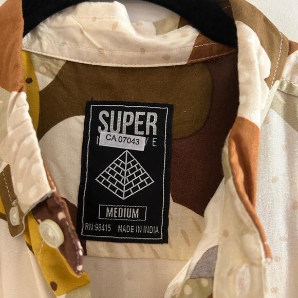 Abstract button up shirt drawstring shorts - Picture 3 of 7